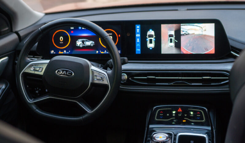 
								2023 Jac JS6 1.5 Advance XE full									