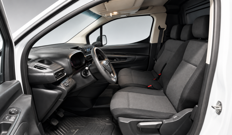 
								2022 Opel Combo MT Diesel full									