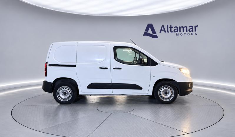 
								2022 Opel Combo MT Diesel full									